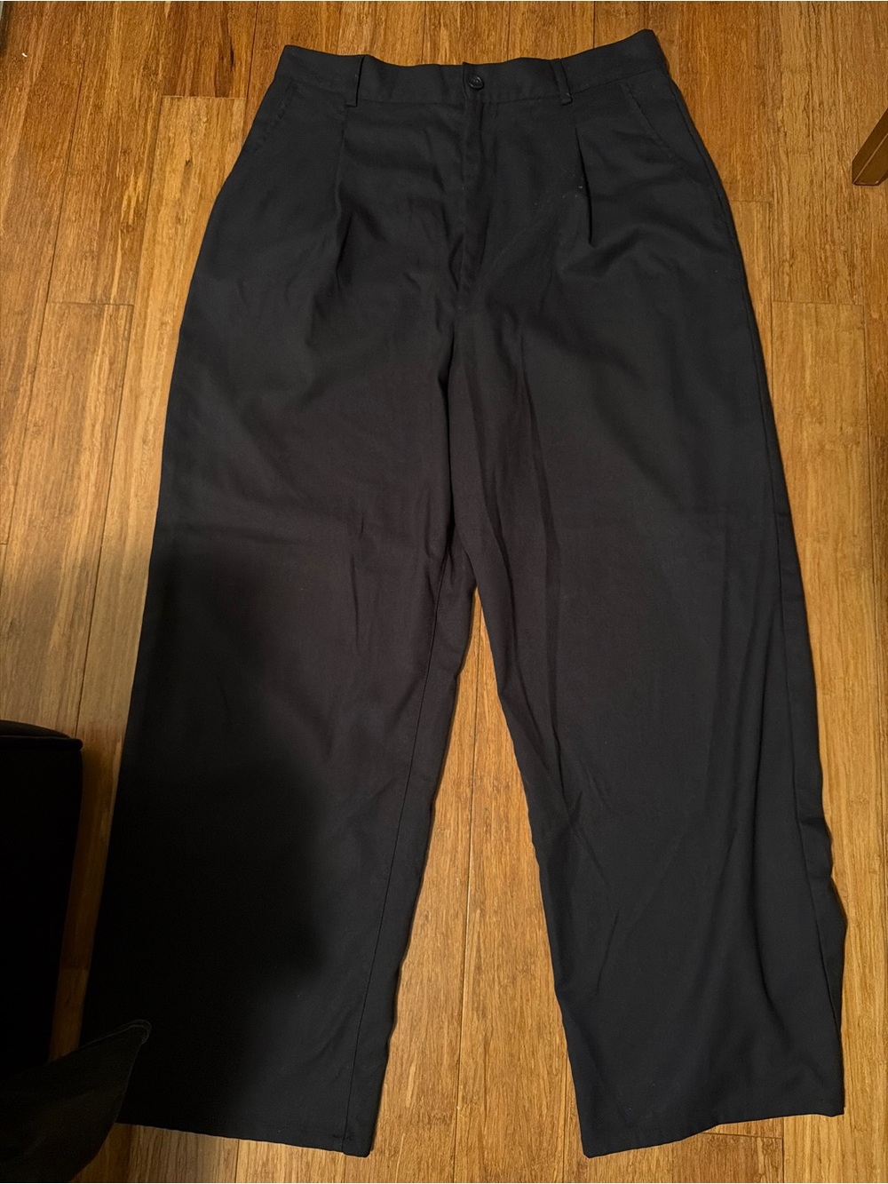 Urban Outfitters Women's Black high-waisted, pleated wide-leg trousers XL